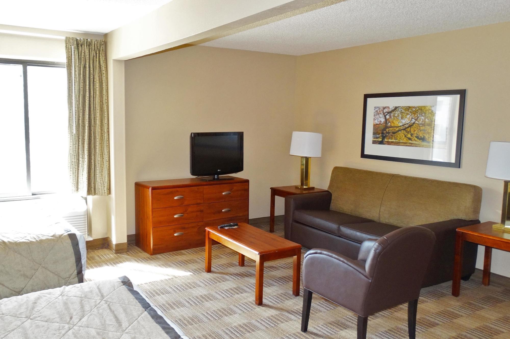 Extended Stay America Select Suites - Rockford - State Street Eksteriør billede