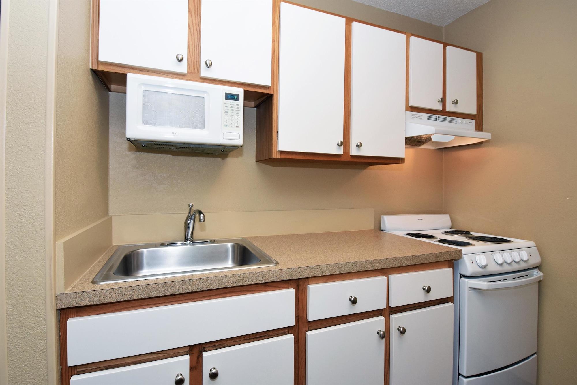 Extended Stay America Select Suites - Rockford - State Street Eksteriør billede