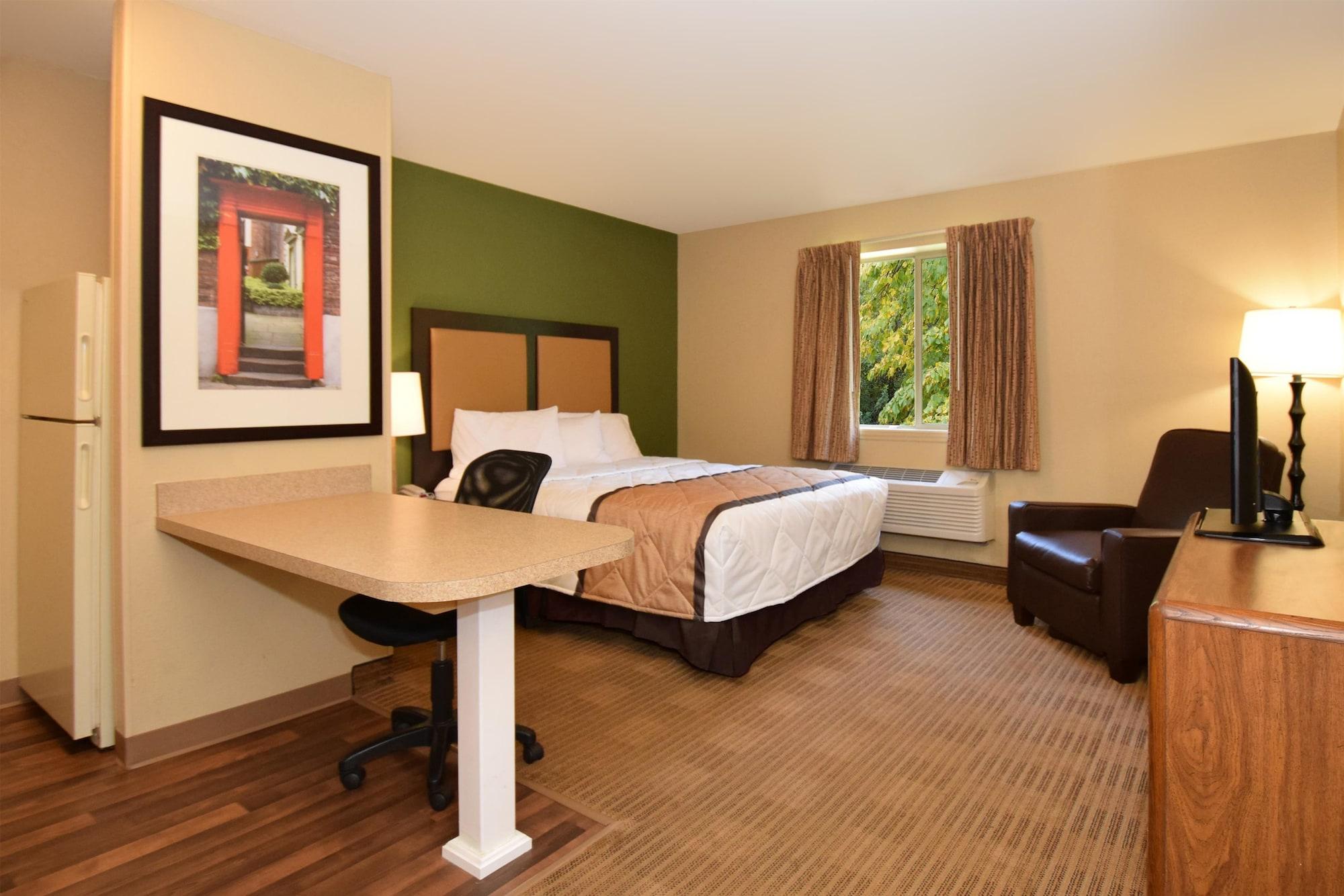 Extended Stay America Select Suites - Rockford - State Street Eksteriør billede