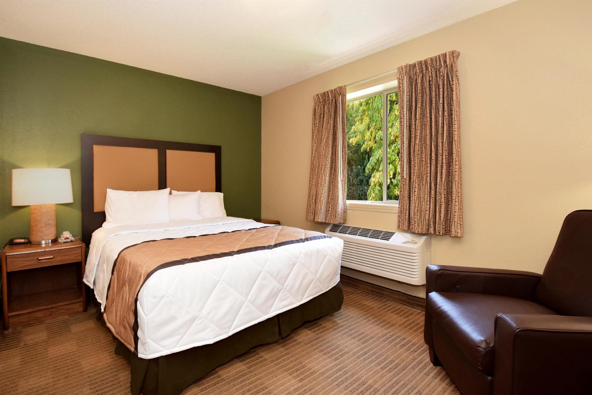 Extended Stay America Select Suites - Rockford - State Street Eksteriør billede