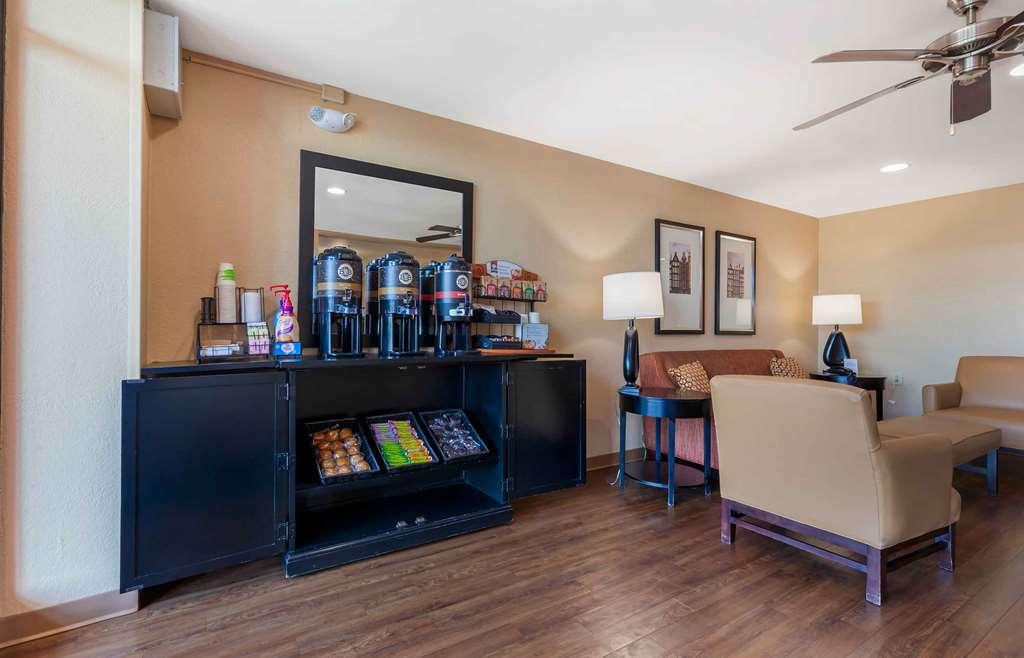 Extended Stay America Select Suites - Rockford - State Street Interiør billede