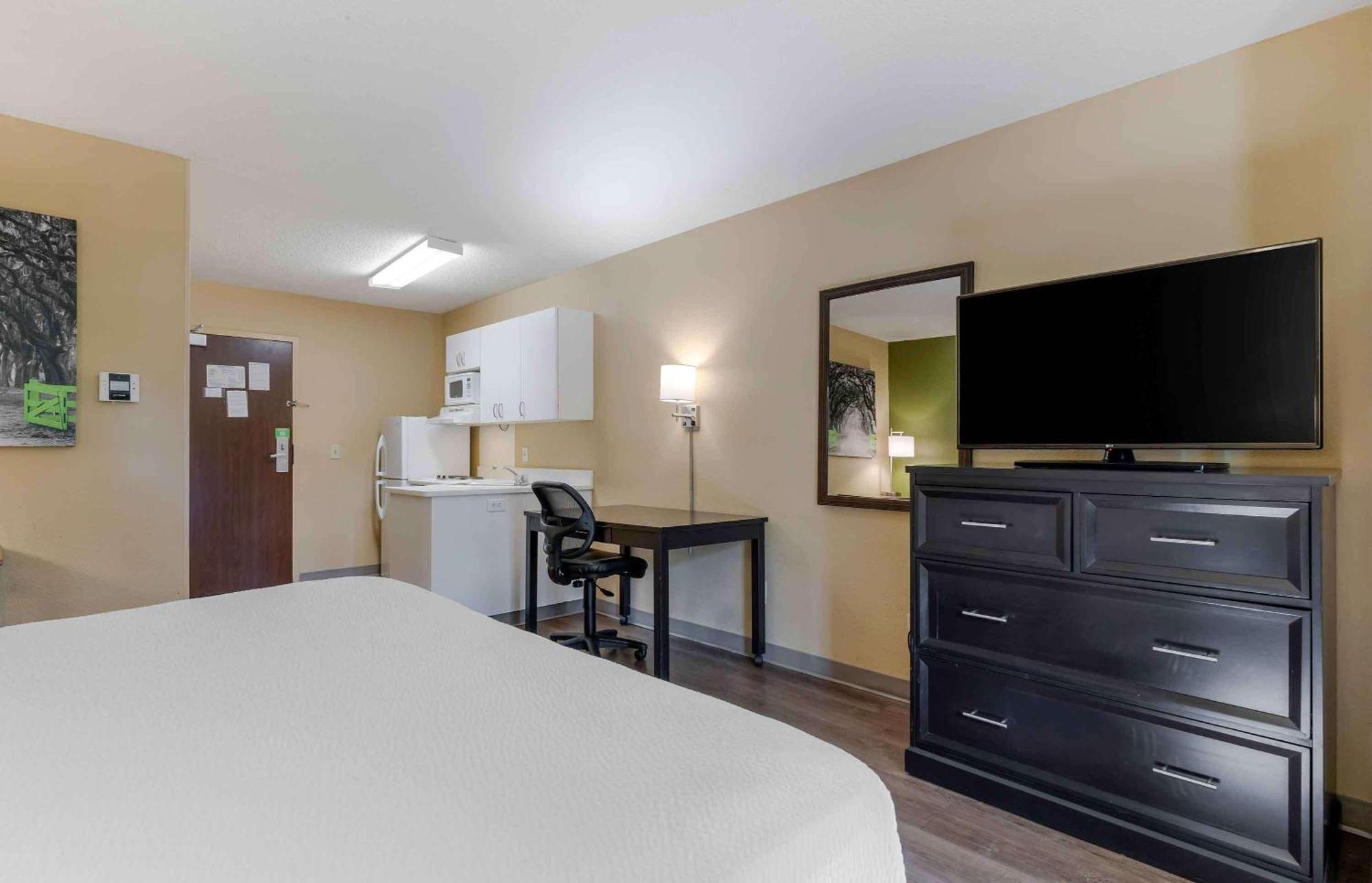 Extended Stay America Select Suites - Rockford - State Street Eksteriør billede