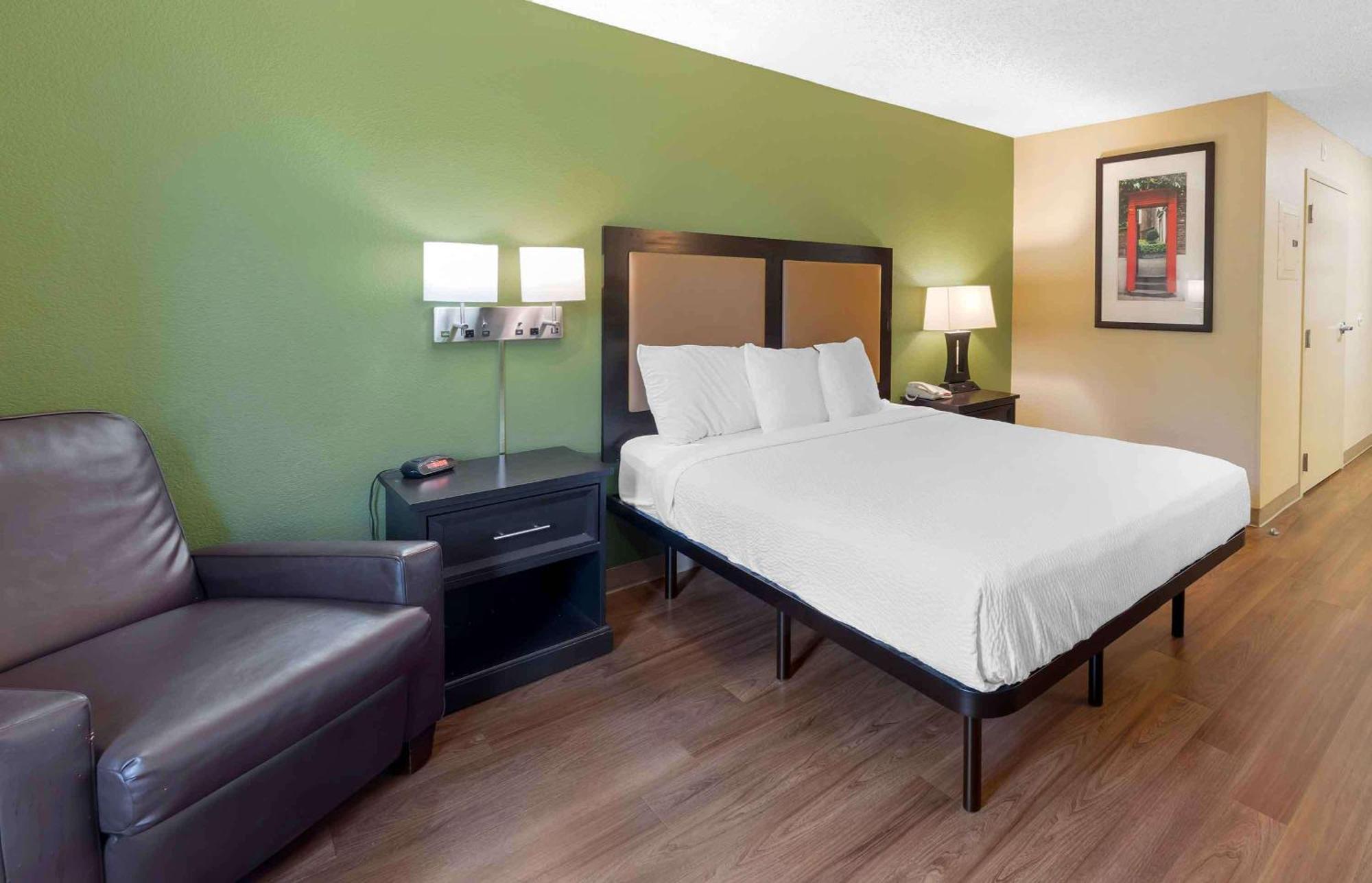 Extended Stay America Select Suites - Rockford - State Street Eksteriør billede