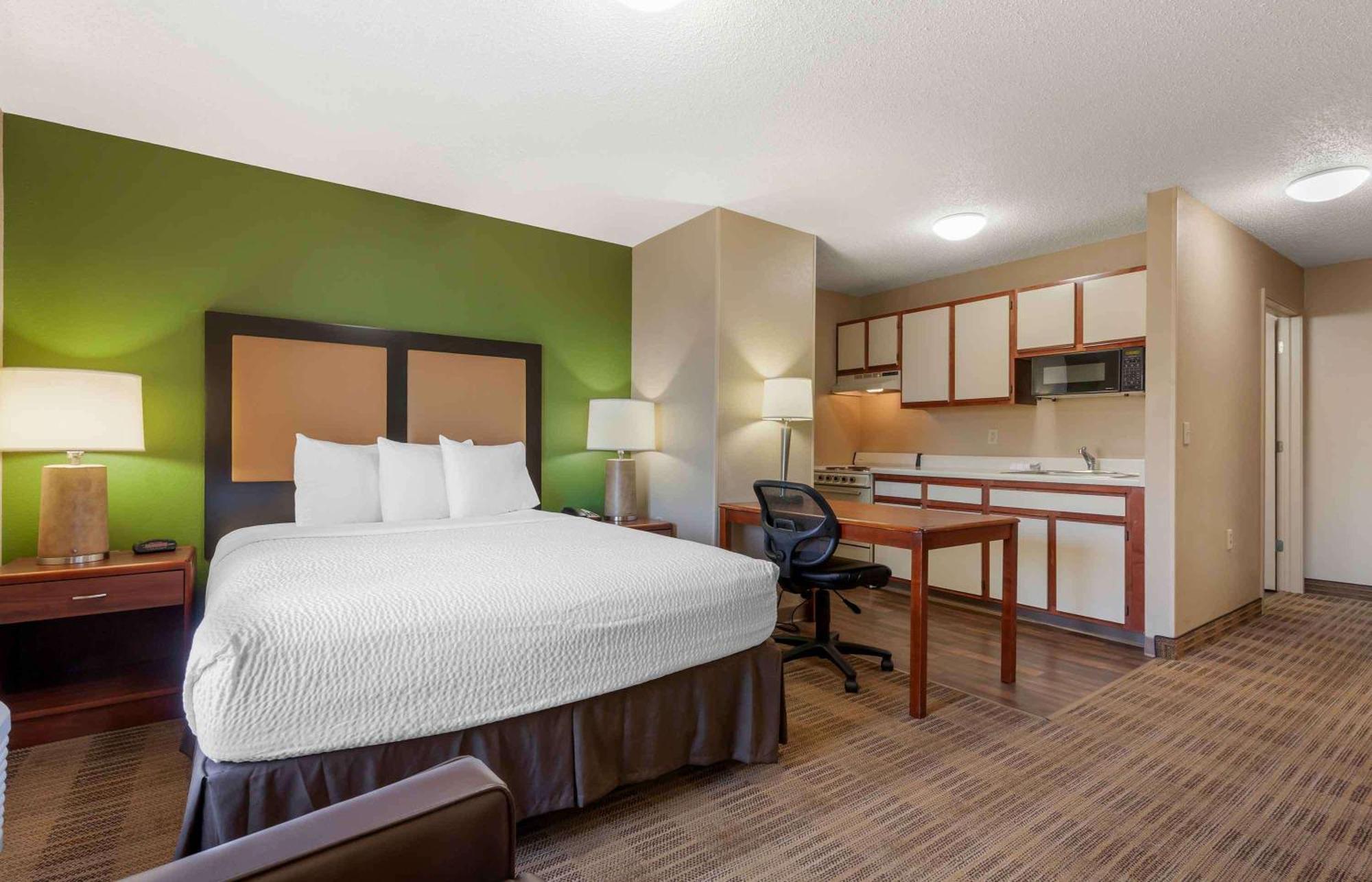 Extended Stay America Select Suites - Rockford - State Street Eksteriør billede