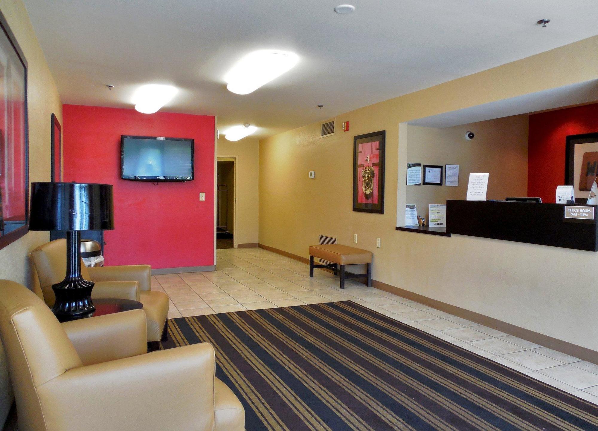 Extended Stay America Select Suites - Rockford - State Street Eksteriør billede