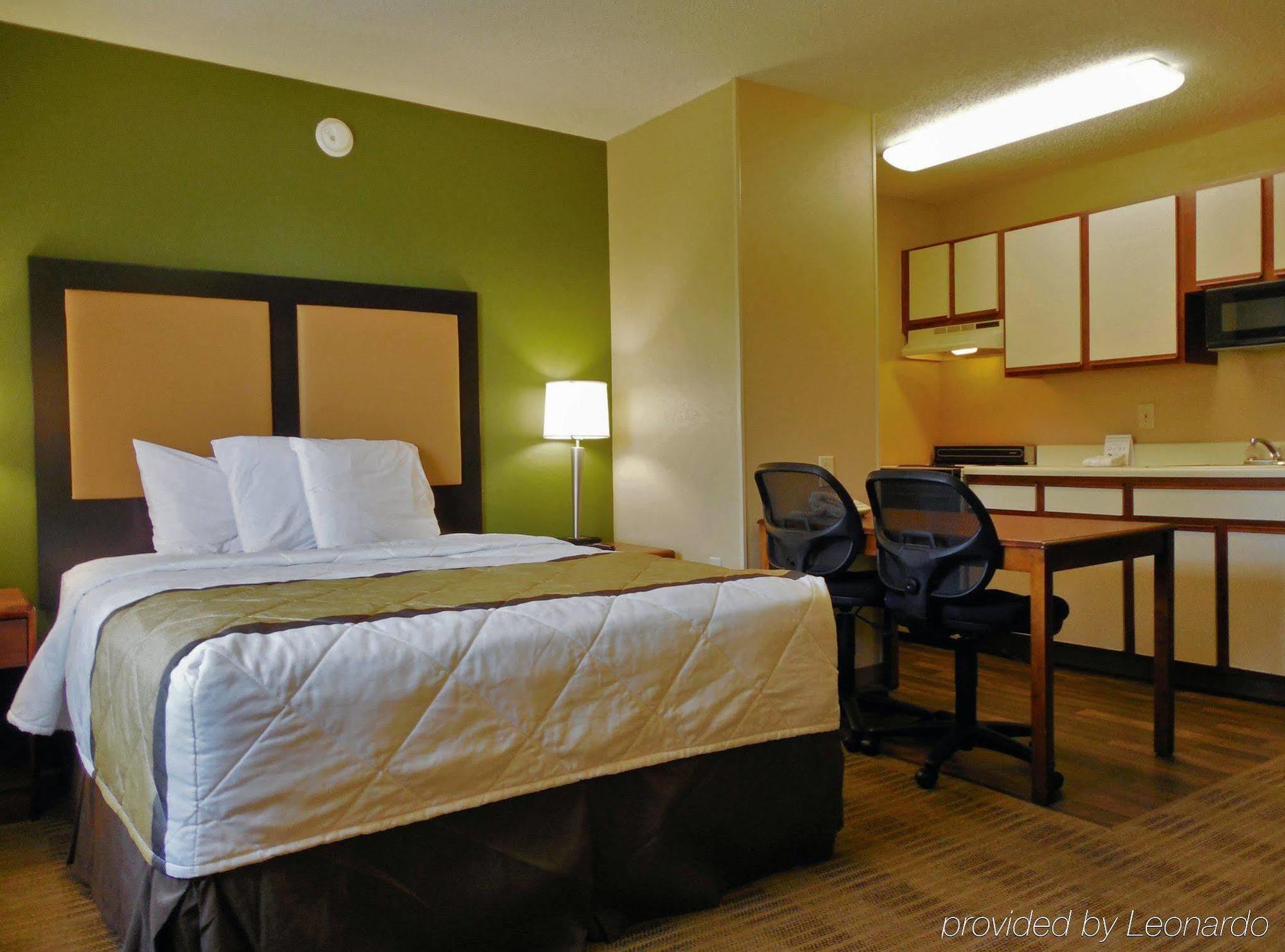 Extended Stay America Select Suites - Rockford - State Street Eksteriør billede